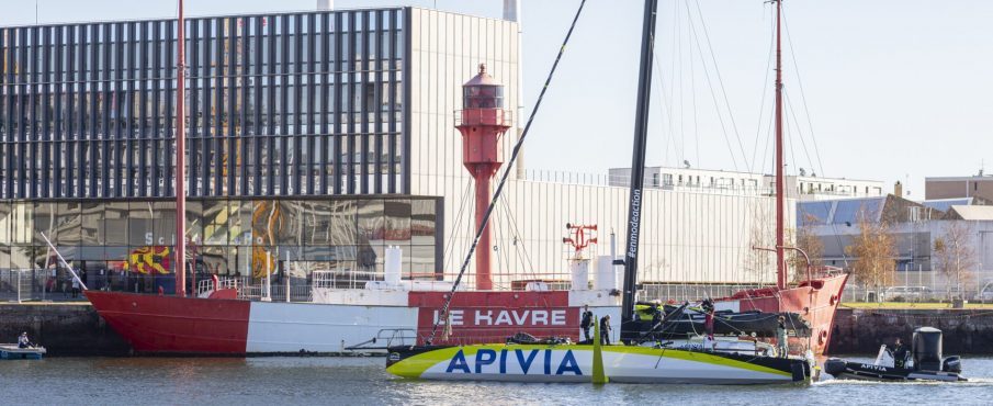 J-10 : APIVIA à bon port au Havre